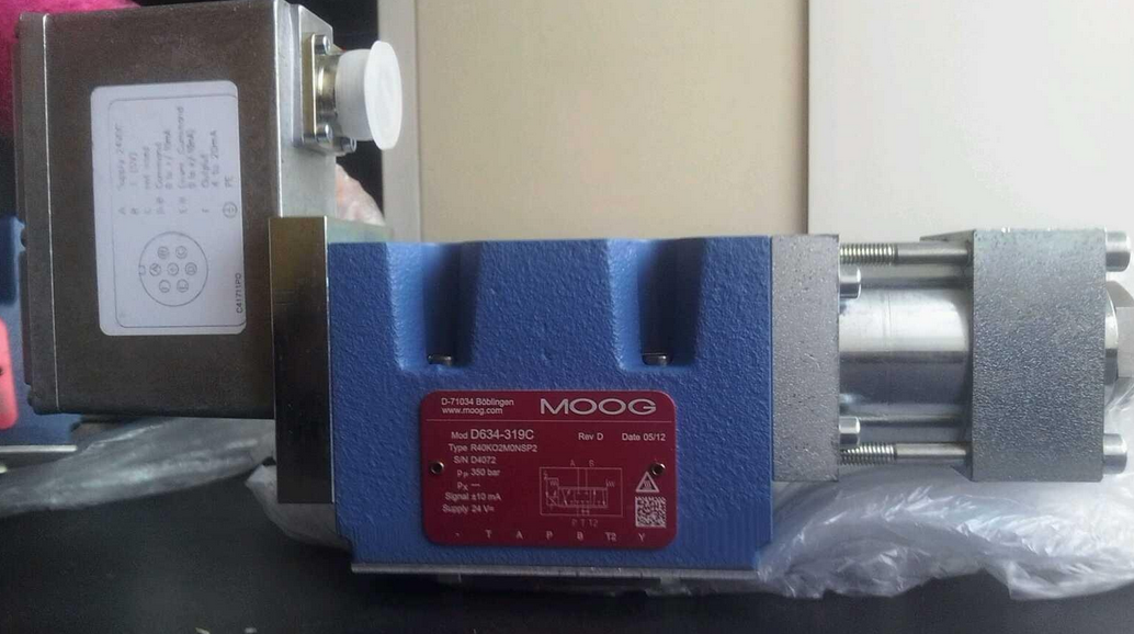 һMOOG-5941    730 F104-2 FOR:ZRM ?100%ԭװ
