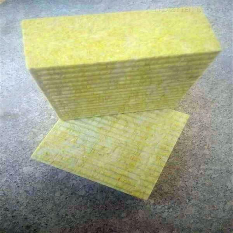 ظ޳