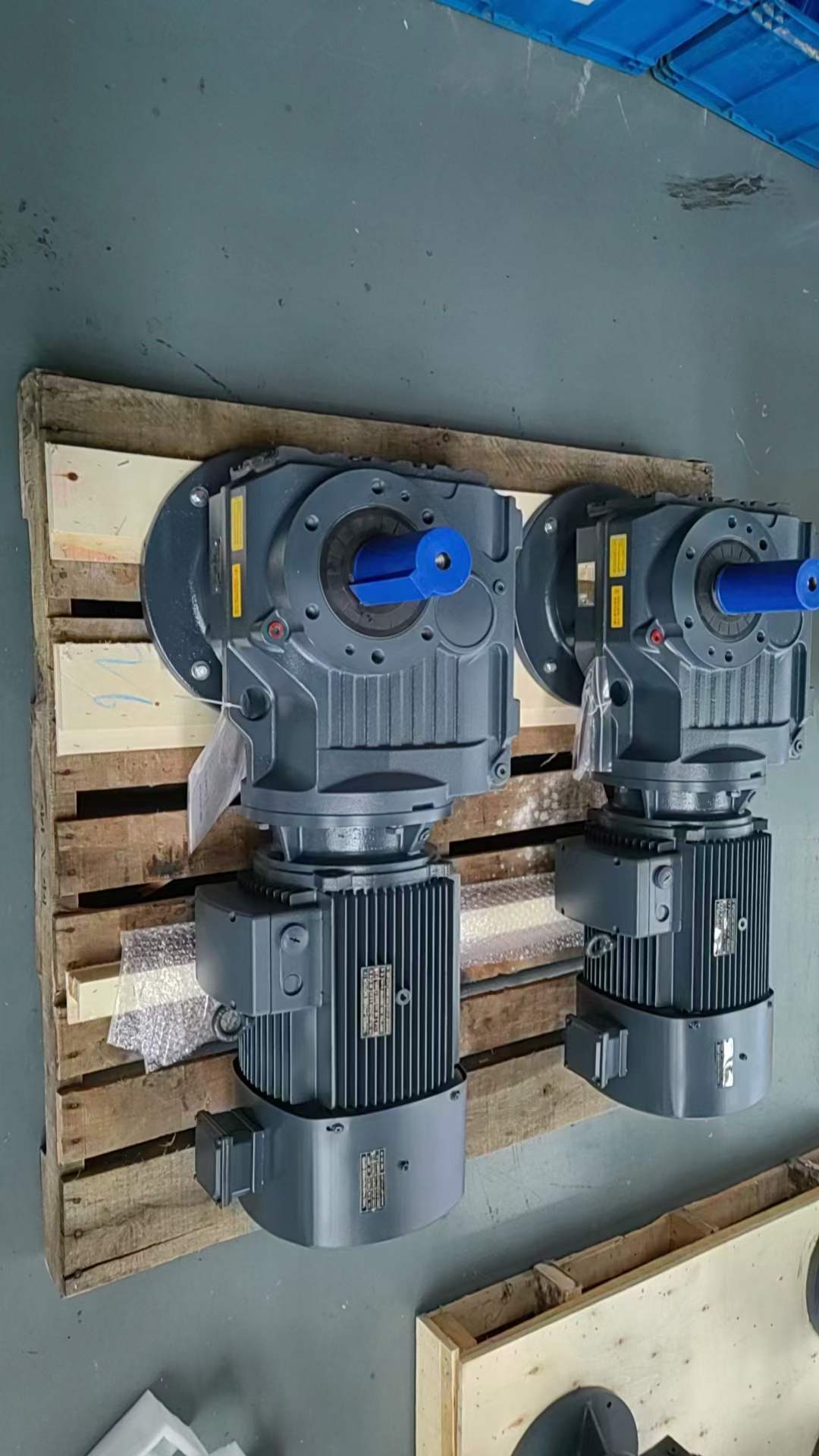 S77-YEJ1.5KW-NA10-M6ٻFF47DRS80M4