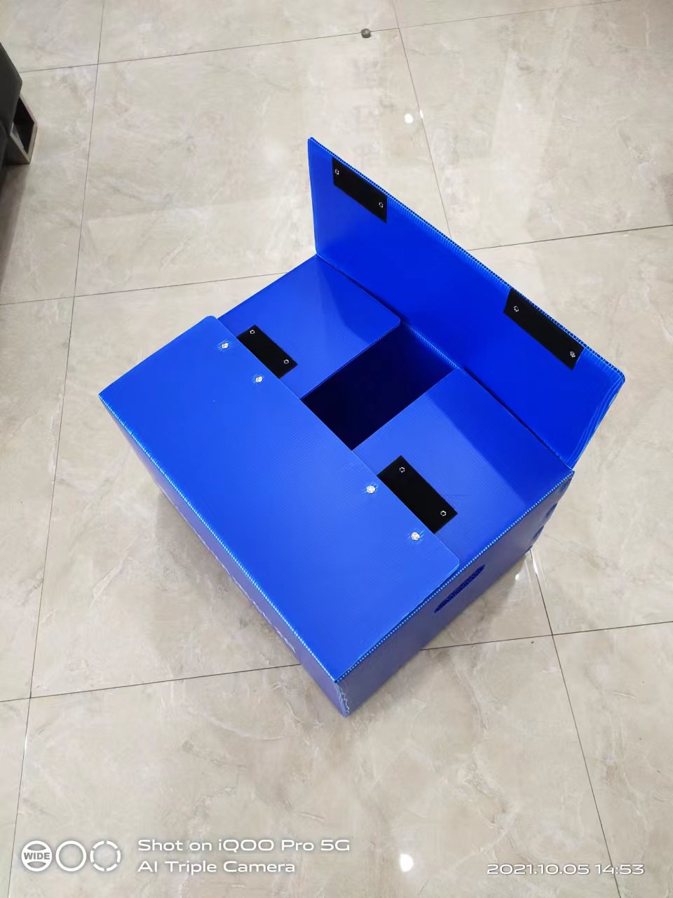可折叠中空板周转箱带盖隔板刀卡内衬防静电物流包装箱子生产批发